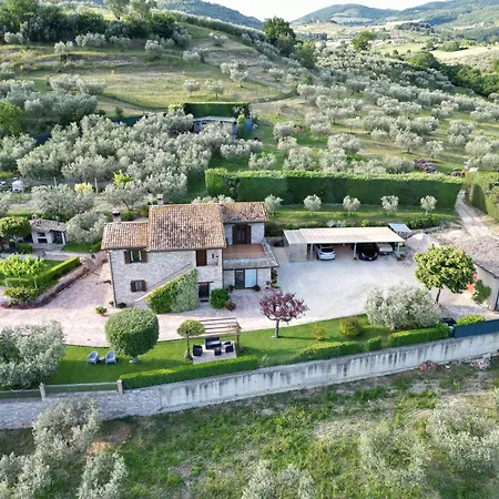 La Casa Tra Gli Ulivi Bed & Breakfast Assisi